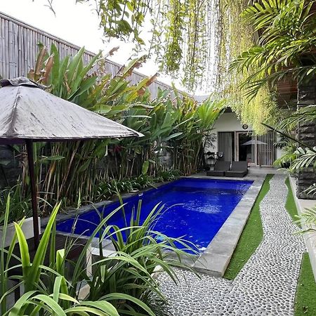 Pis Bolong Canggu Экстерьер фото